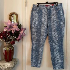 🎊PRICE DROP🎊 New Skinny Crop Jeans🛍